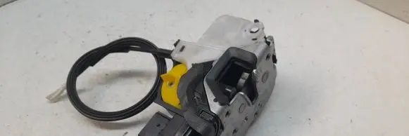 Opel Insignia A Front door lock 1357951818