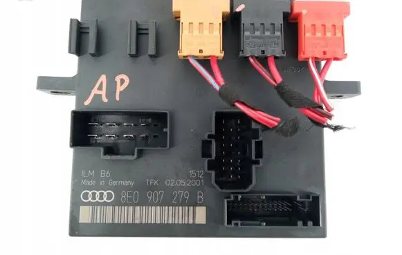 Audi A4 S4 B6 8E 8H Light module LCM 8E0907279B