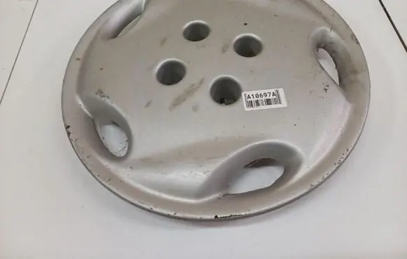 Citroen Xsara R14 wheel hub/cap/trim 9626115080