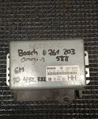 Opel Omega B1 Engine control unit/module 26SA3780 90492382 0261203588