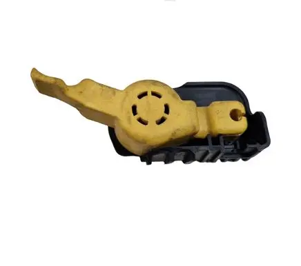 Ford Escape III Engine bonnet (hood) release handle D923A