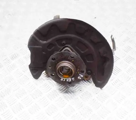 Front wheel hub