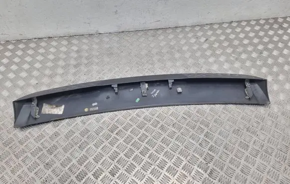 Volkswagen Touareg I Tailgate/trunk spoiler 7L6827933H