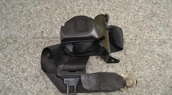 BMW 5 E34 Rear seatbelt 1950516 0421579 0433293