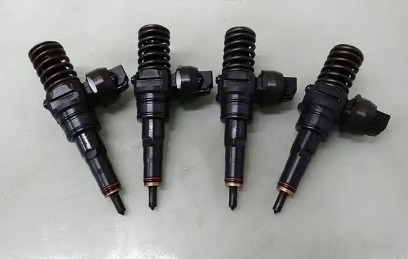 Ford Galaxy Fuel injectors set 038130073AG