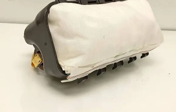 Knee airbag