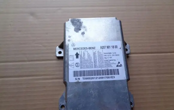Mercedes-Benz E C207 W207 Airbag control unit/module A2079011800