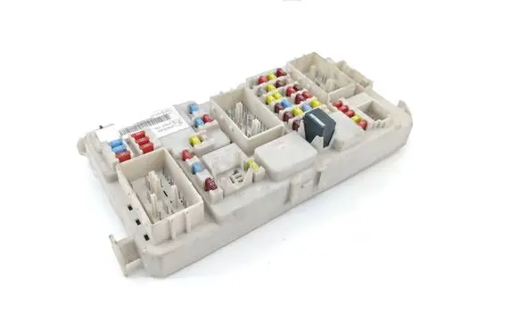 Ford Kuga I Fuse module 7M5T14A073JD