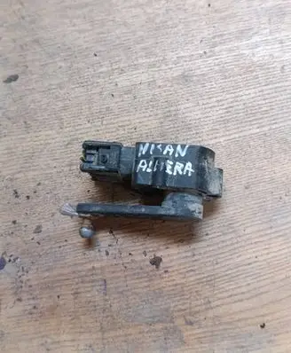 Headlight/headlamp level sensor