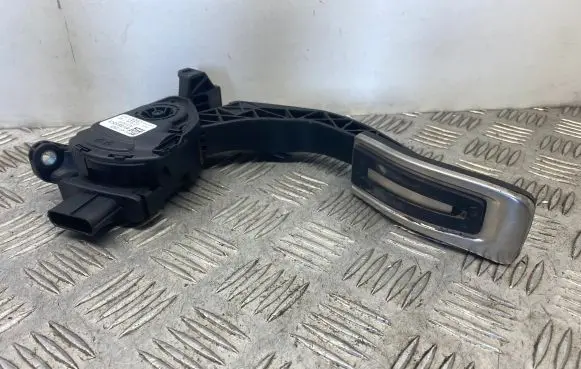 Audi A7 S7 4G Accelerator throttle pedal 4H1723523