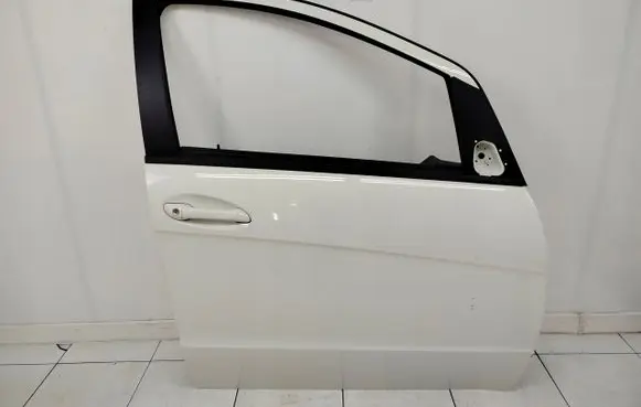 Mercedes-Benz A W169 Front door 