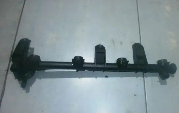Renault Scenic I Fuel main line pipe 7700864726