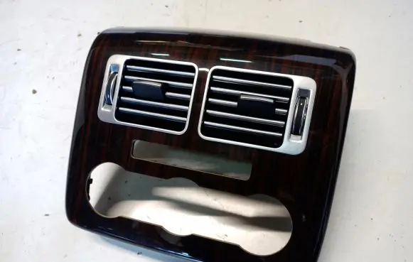 Land Rover Range Rover L405 Rear air vent grill CK52-044E15-A
