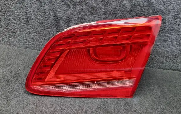 Volkswagen PASSAT B7 Rear/tail lights 3AE945307