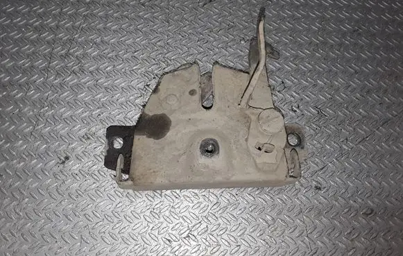 Mitsubishi Pajero Engine bonnet/hood lock/catch