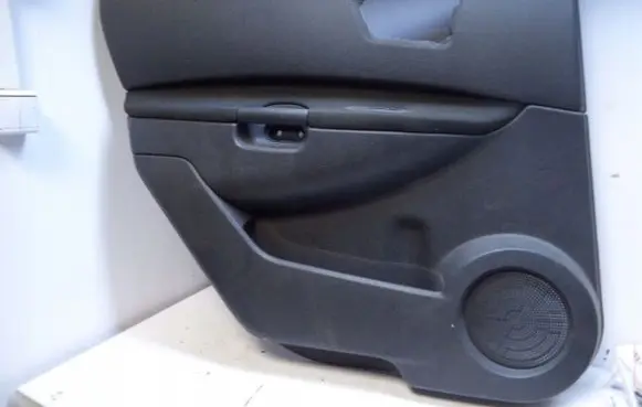 Nissan Qashqai+2 Rear door card panel trim 82977EY10A