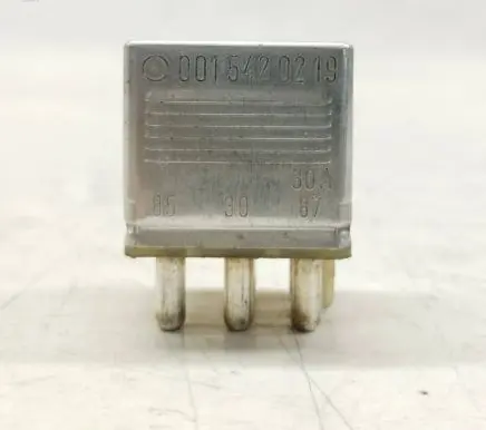 Mercedes-Benz S W126 Other relay 0015420219 A0015420219