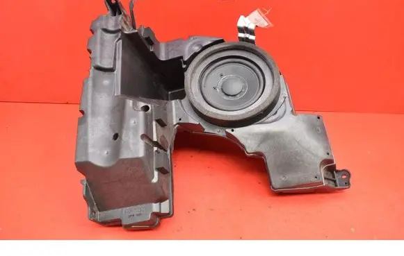 BMW 2 Active Tourer U06 Subwoofer speaker 86150-76010
