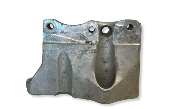 BMW 2 F46 Engine mounting bracket 189159