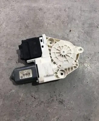 Volkswagen PASSAT CC Rear door window regulator motor 3C8959703B 1K0959795Q