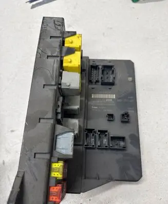 Mercedes-Benz Sprinter W906 Fuse module A9069006303 A9069024301