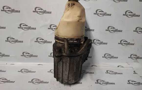 Opel Astra H Power steering pump 13292554