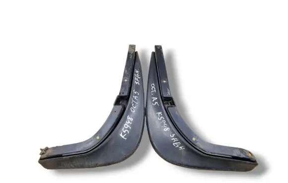 Skoda Octavia Mk2 (1Z) Mudguards set 1Z0821822A 1Z0821821A