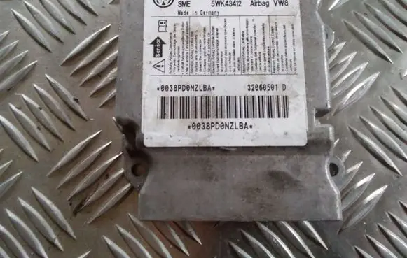 Skoda Octavia Mk2 (1Z) Airbag control unit/module 1K0909605T 5WK43412