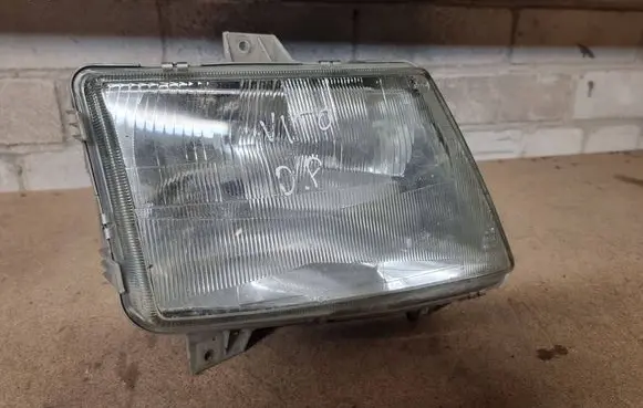 Mercedes-Benz Vito Viano W638 Headlight/headlamp