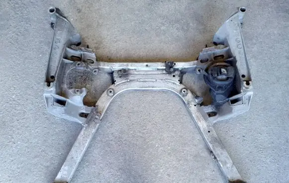 BMW 7 E65 E66 Front subframe 6752293 6752294