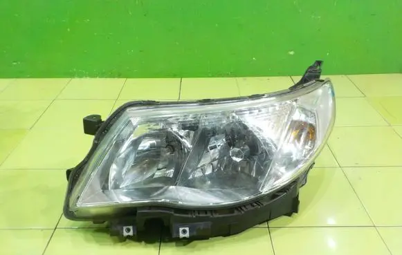 Subaru Forester SH Headlight/headlamp PRZOD