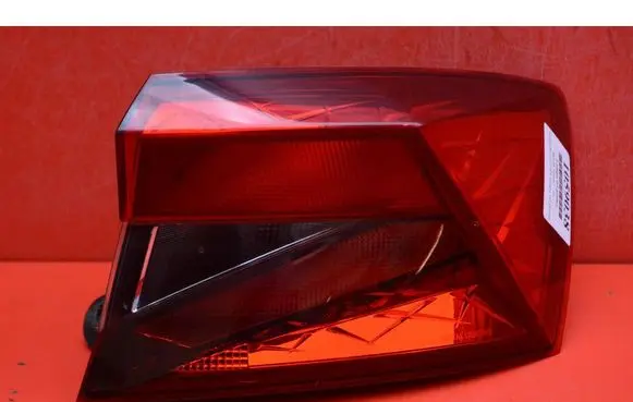 Skoda Fabia Mk1 (6Y) Rear/tail lights 6VE945096