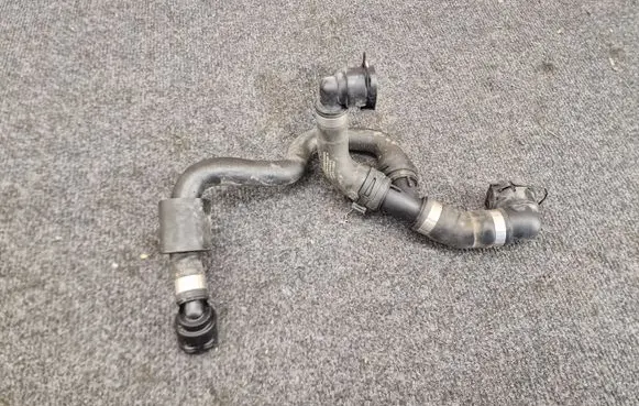 Mercedes-Benz GLC X253 C253 Engine coolant pipe/hose A2135016982