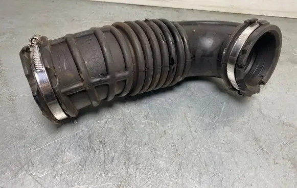 Opel Mokka Air intake hose/pipe 95022171