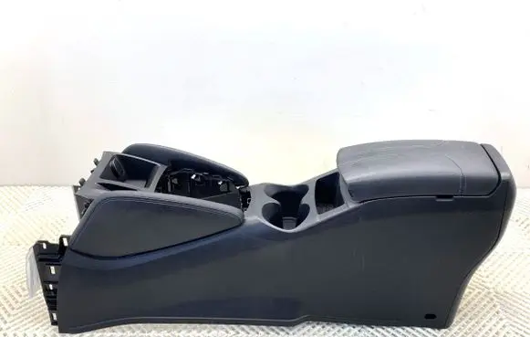 Nissan Qashqai Center console 
