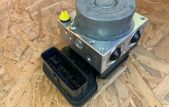 Toyota C-HR I ABS Pump 4451010110 8954110050