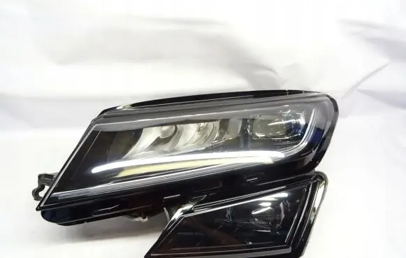 Skoda Kodiaq Headlight/headlamp 566941015E