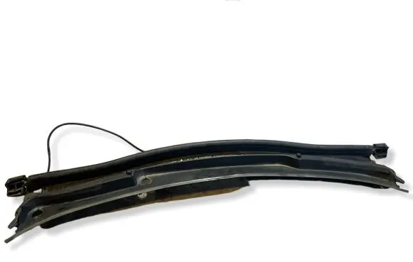Opel Mokka X Wiper trim 42554439