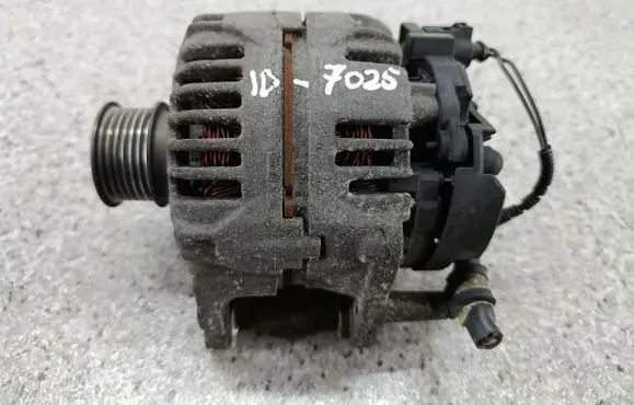 Volkswagen Golf V Generator/alternator 036903024J