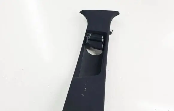 Mercedes-Benz E W212 (B) pillar trim (top)