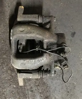 Peugeot 407 Front brake caliper