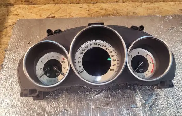 Mercedes-Benz E W212 Speedometer (instrument cluster) A2129001025 A2C87306200 2129014005
