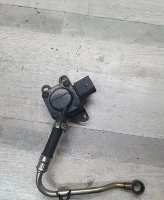 BMW 3 E90 E91 Exhaust gas pressure sensor 7808013
