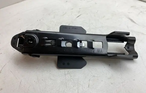 Audi A6 C7 Seat belt height adjuster 8T8857833