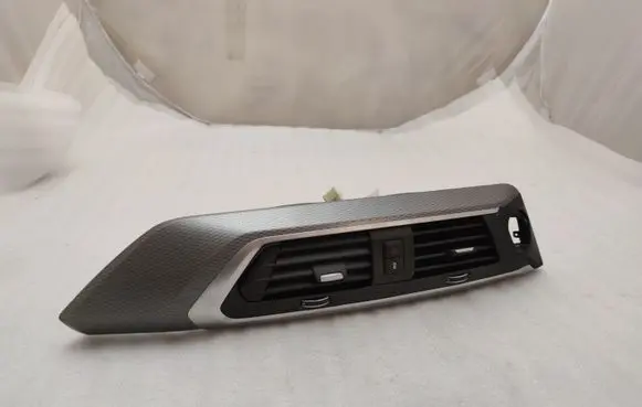BMW X4 G02 Dash center air vent grill 9371467 937146709