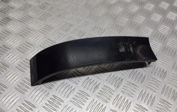 Audi A3 S3 8L Rear/tail light trim molding 8L0807872C