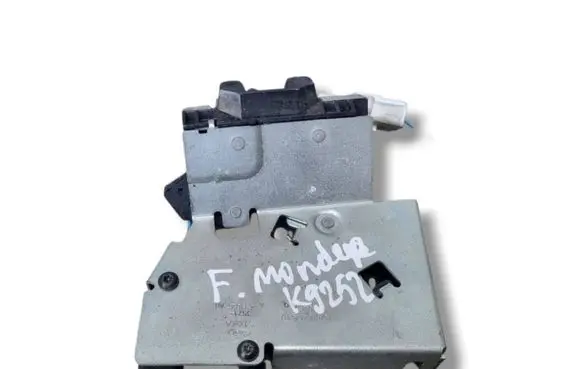 Ford Mondeo Mk III Tailgate/trunk/boot lock/catch/latch 3S71-43102-AB