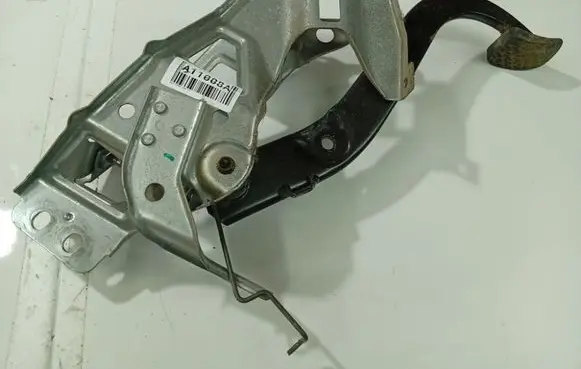 Opel Zafira A Brake pedal 