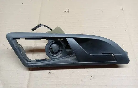 Skoda Yeti (5L) Front door interior handle 1Z0837248