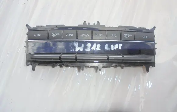 Mercedes-Benz E W212 Climate control unit A2129005318
